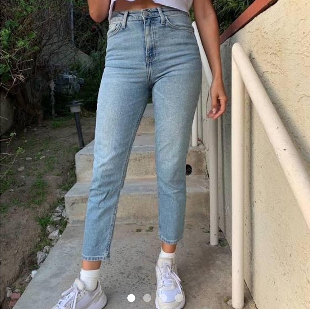 urban outfitters BDG girlfriend high rise cropped jeans!!